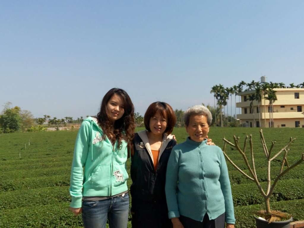 Three generations of tea makers